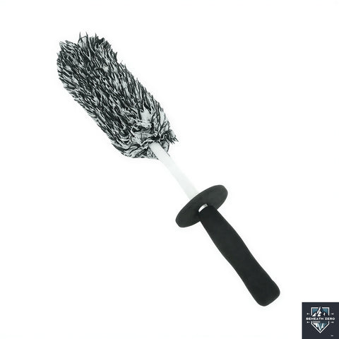 Soft microfiber wheel brush for safe car wheel cleaning and detailing
